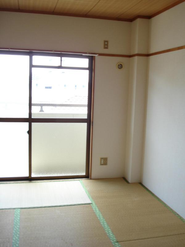 Living and room. West Japanese-style room