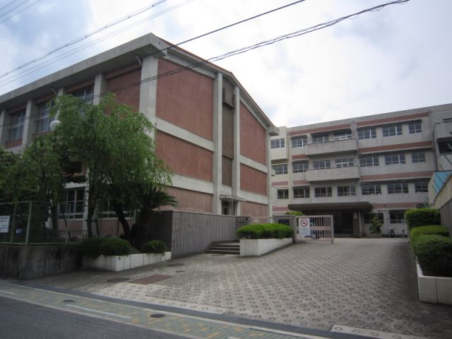 Primary school. Municipal Maeyama up to elementary school (elementary school) 280m