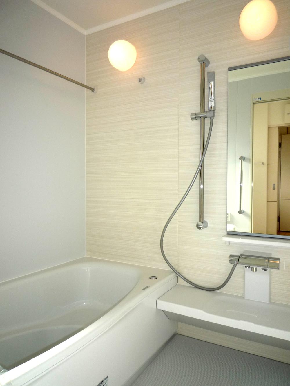 Other Equipment. 1618 of the total residence room size, Directing the heal the mind and body "relaxation space". Also it comes with a bathroom heating dryer.