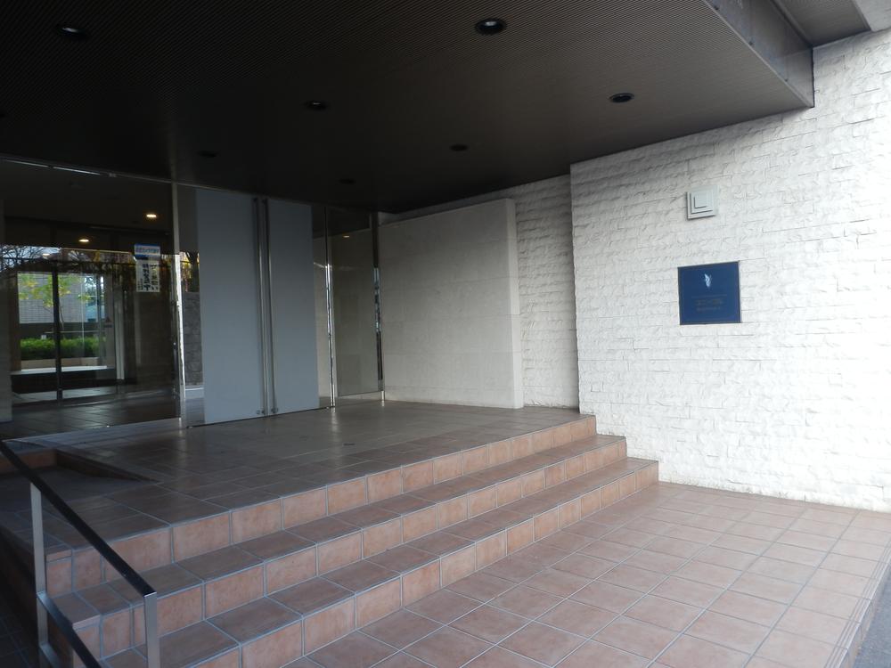 Entrance. Simple, yet there is a feeling of luxury is the entrance Common areas