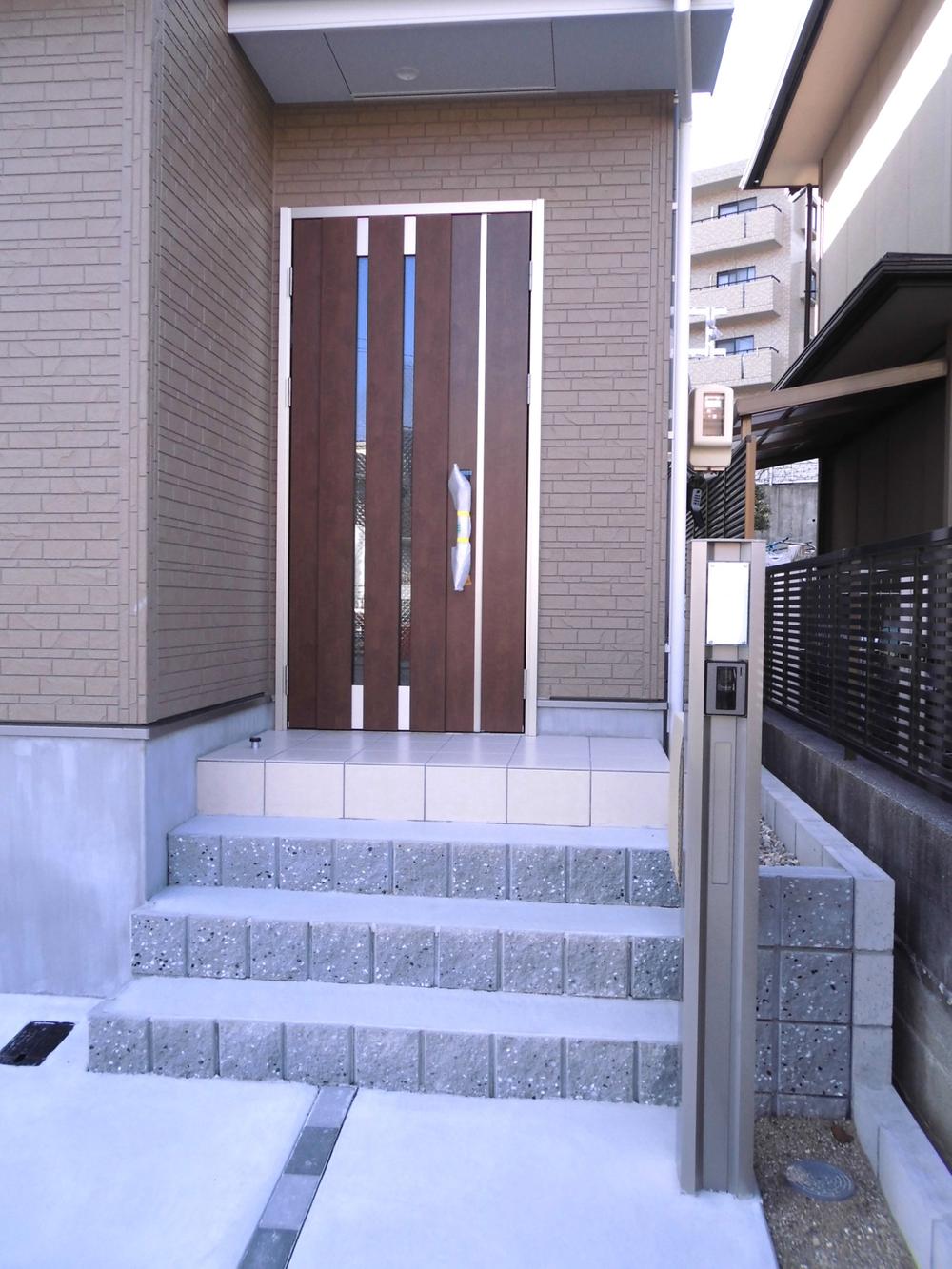 Entrance. 1 Building (December 2013) Shooting