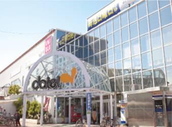 Shopping centre. 320m to UNIQLO Daiei mate peer shop