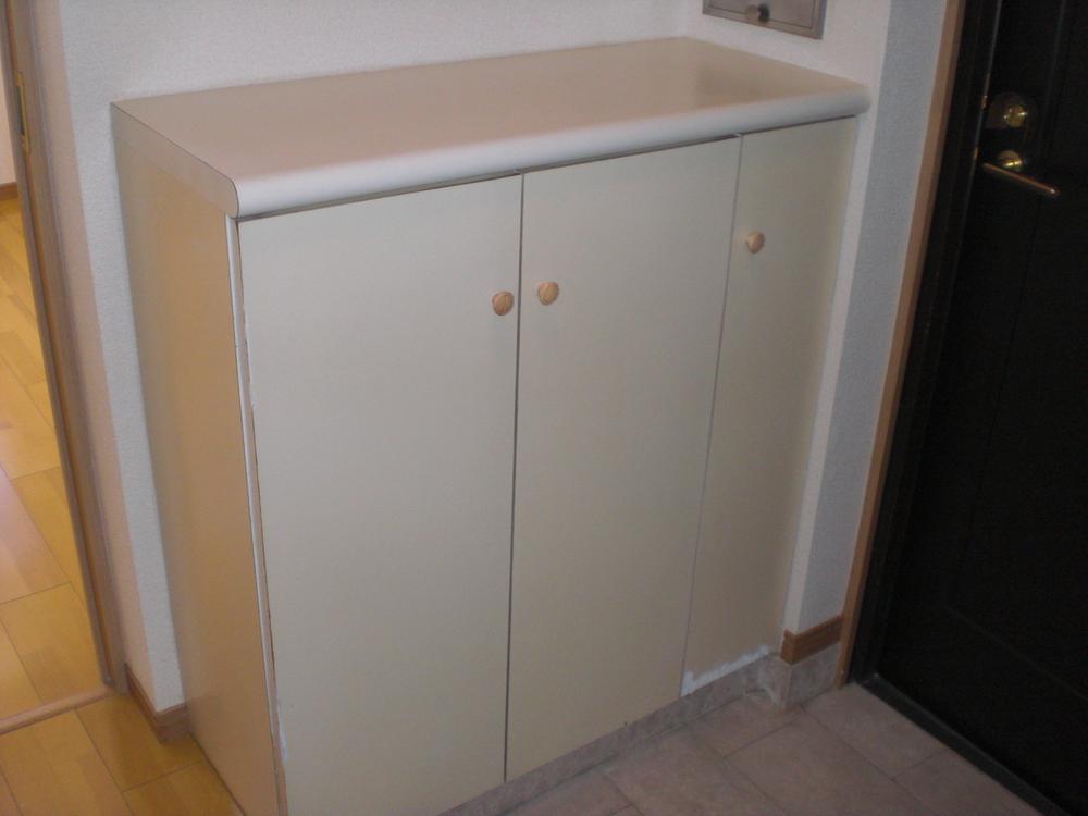 Other. Entrance storage