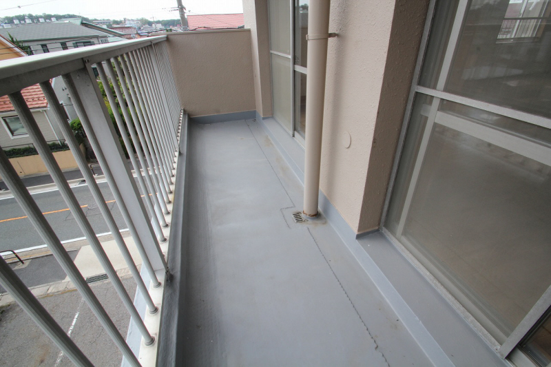 Balcony. Drainage is Yes well clean fix. 