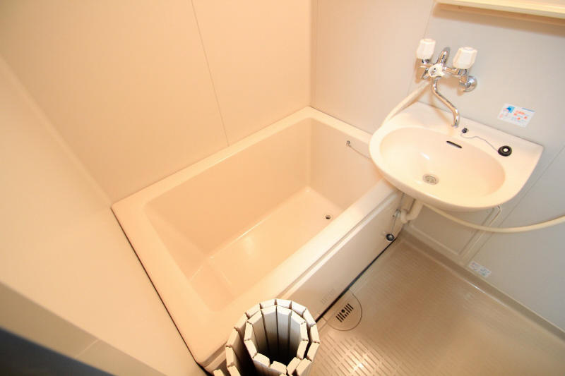 Bath. Bathroom with a wash basin. (image)