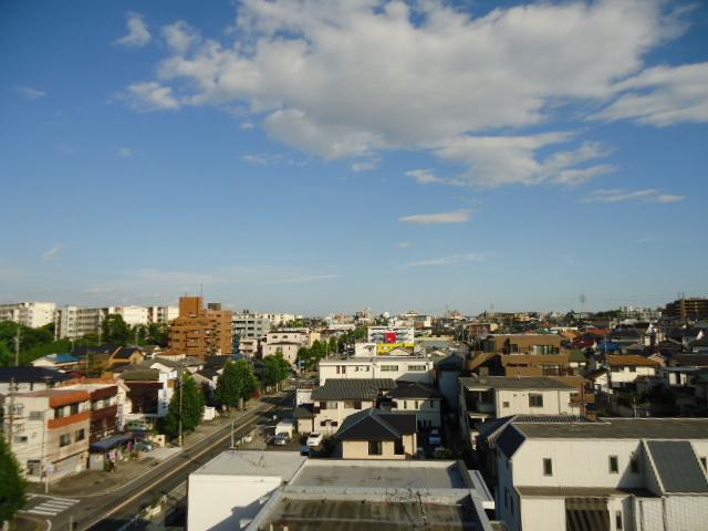 View photos from the dwelling unit. View from the south balcony (July 2013) Shooting