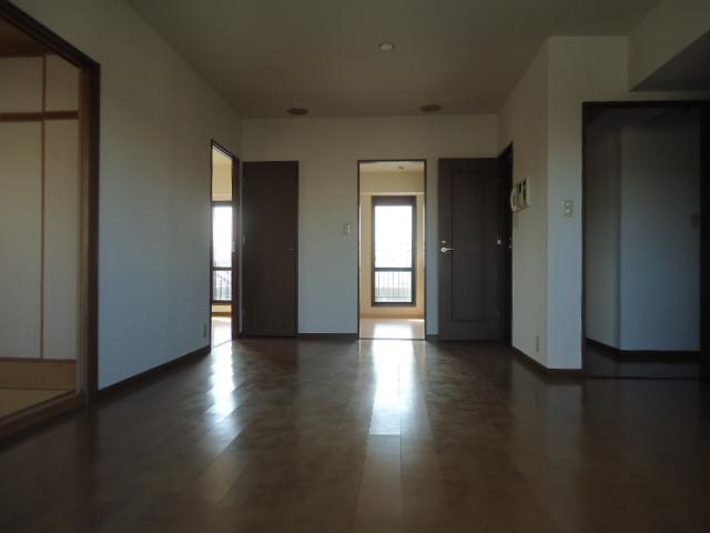 Living. Living-dining (July 2013) Shooting