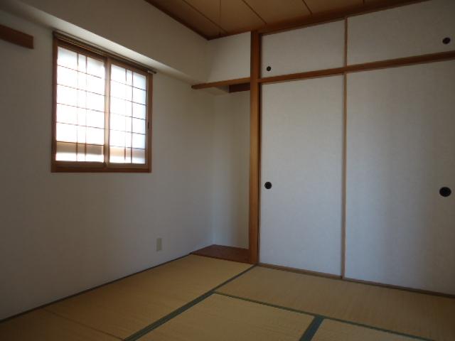 Non-living room. Japanese-style room (July 2013) Shooting