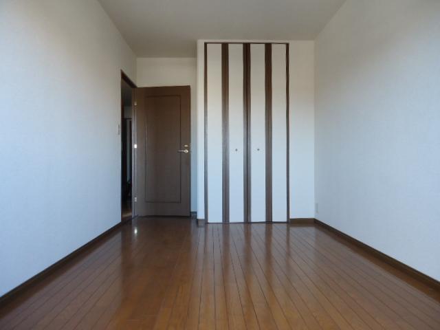 Non-living room. About 7.1 Pledge Western-style (July 2013) Shooting