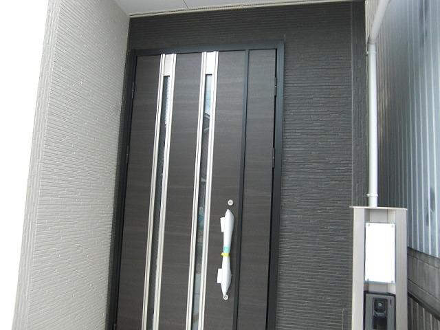 Other. entrance Smart control key (electric lock) installed!
