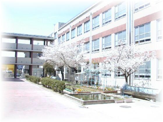 Primary school. 767m to Nagoya City Tatsuka flow Elementary School