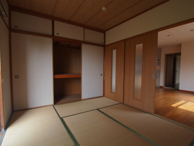 Living and room. Japanese-style room 6 quires