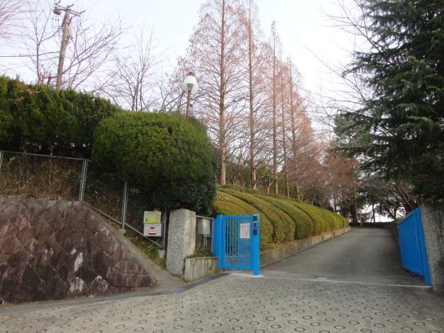 Primary school. Takabari elementary school