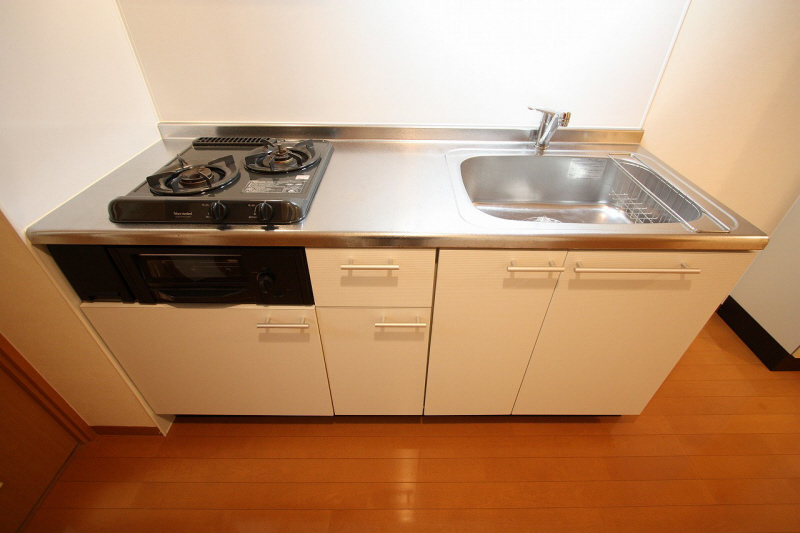 Kitchen. Two-burner stove is of system Kitchen.