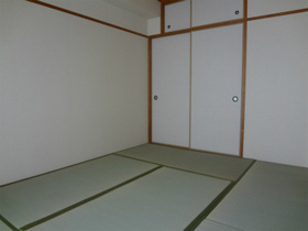 Living and room. Japanese-style room 6 quires