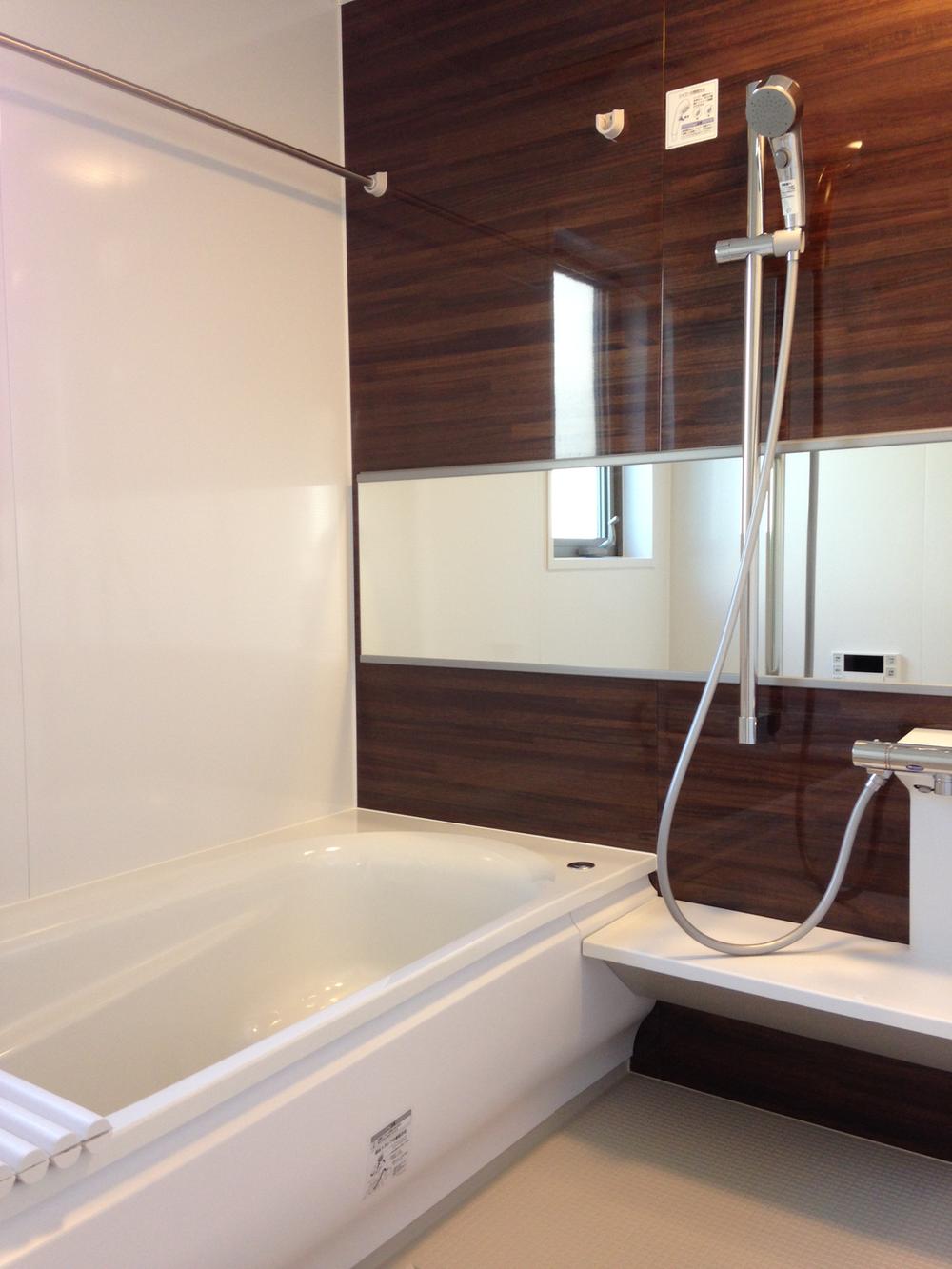 Other Equipment. 1618 of the total residence room size, Directing the heal the mind and body "relaxation space". Also it comes with a bathroom heating dryer.