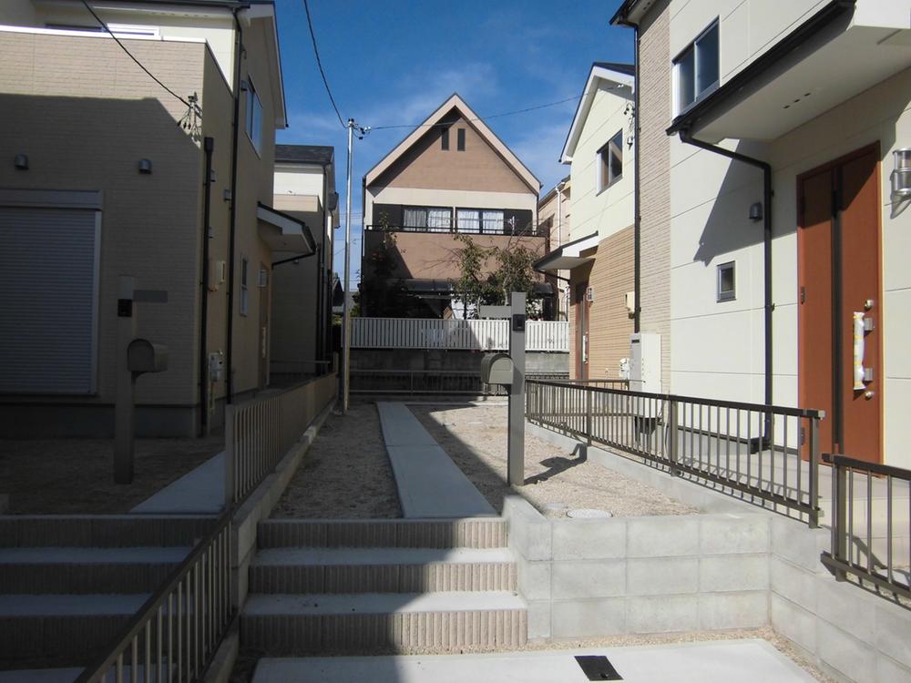 Parking lot. 3 Phase 3 Building entrance