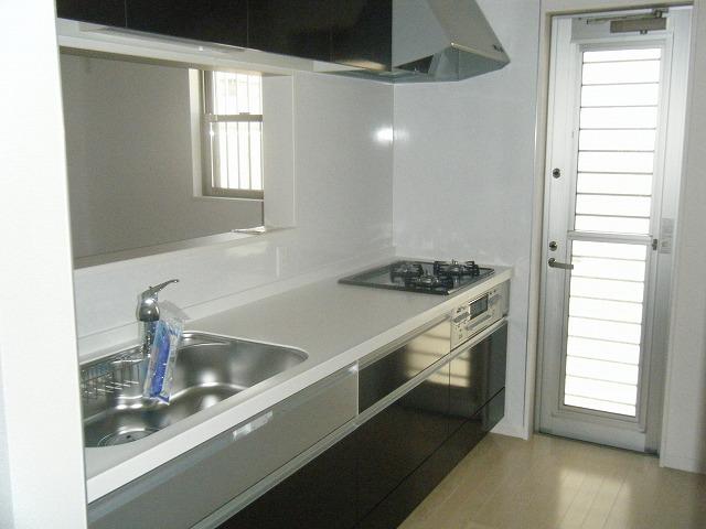 Same specifications photo (kitchen). (1 Building) same specification Quiet sink, Artificial marble top plate use, Water purification function with faucet, Full slide storage mounted! ! 