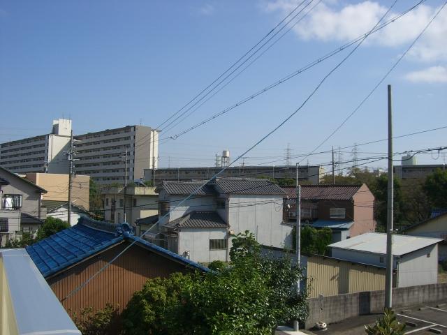 View photos from the dwelling unit. View from the site (October 2013) Shooting