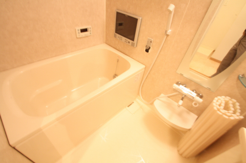 Bath. Contact ・ Contact ・ TV in the bath is! ! ! ! 