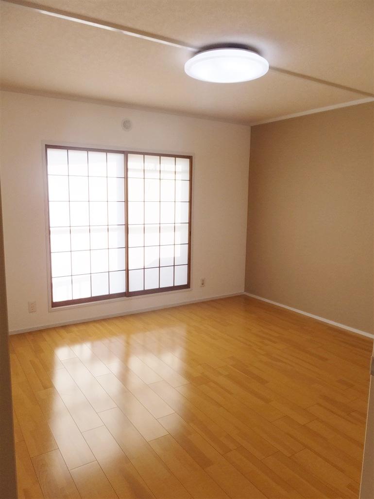 Non-living room.  ■ Western-style (north)