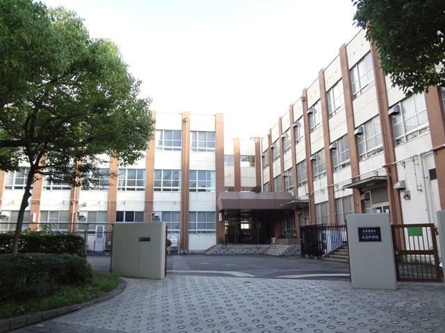 Junior high school. Otaka 2280m until junior high school