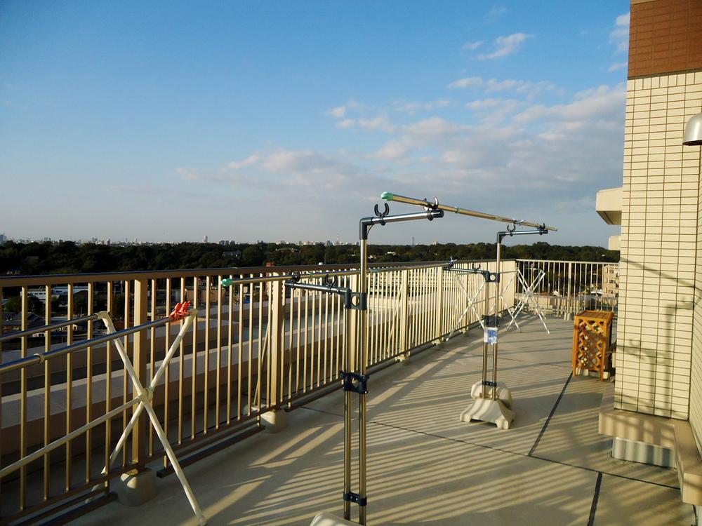 Balcony. Local (10 May 2013) Shooting