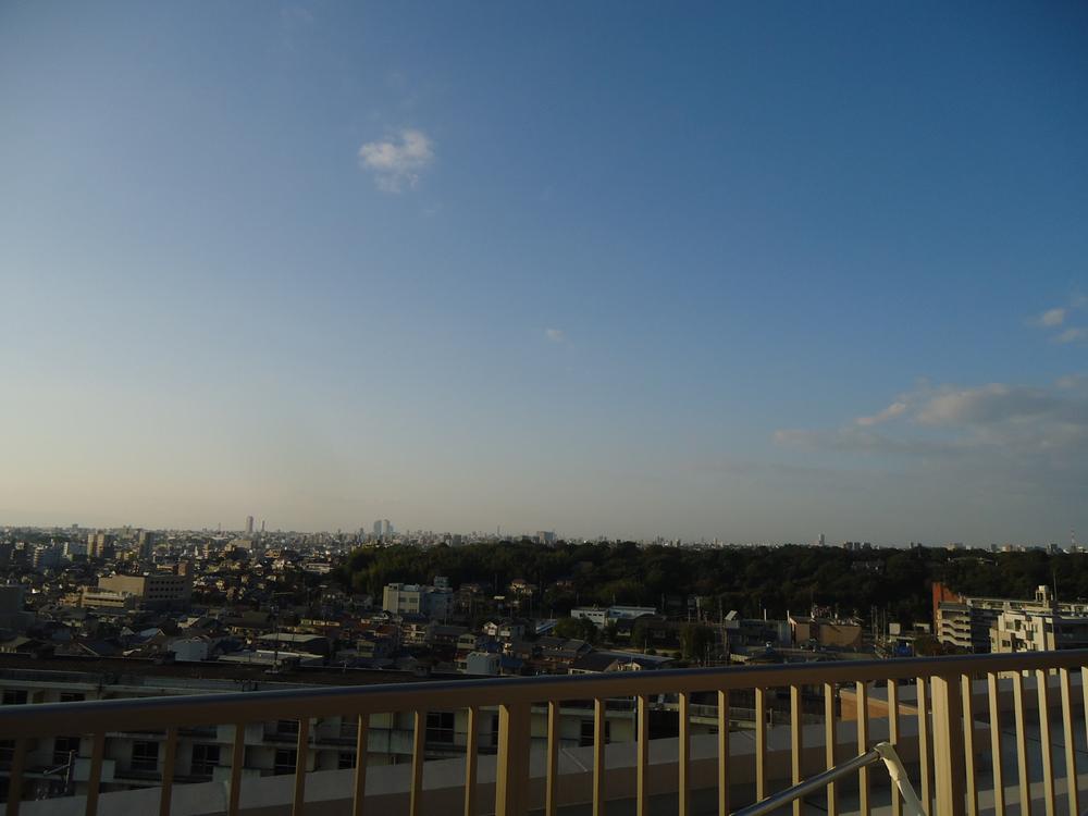 View photos from the dwelling unit. View from the site (October 2013) Shooting