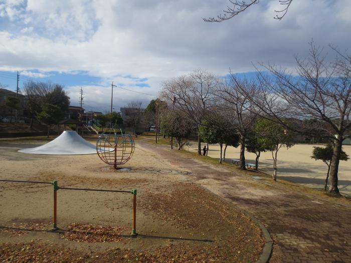 park. 85m to Bozuyama park