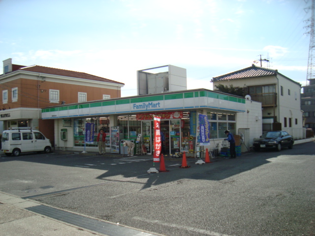 Convenience store. FamilyMart Narumi Seiyu before the store (convenience store) to 380m