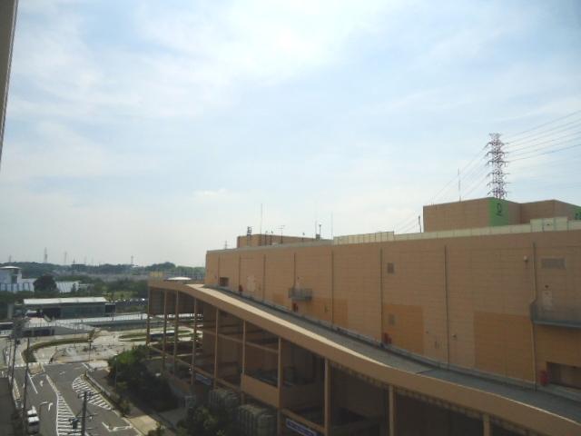 View photos from the dwelling unit. Vista from south balcony to the south Otaka Station side