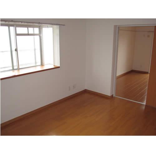 Living. In the living there is a bay window. It is good to decorate the green.