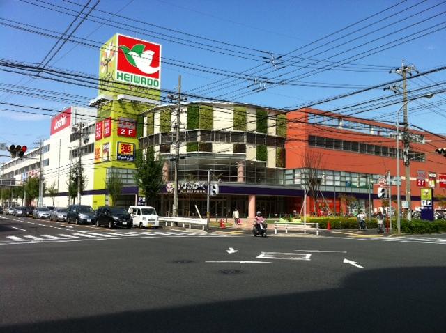 Shopping centre. Made to the park 640m