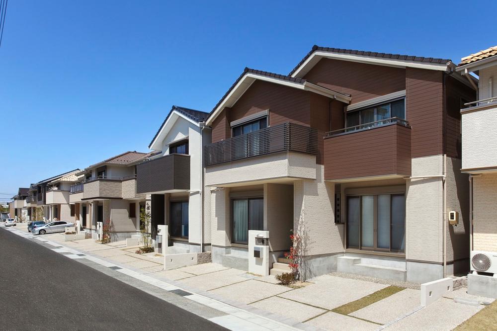 Local appearance photo. "E's Avenue Green Zone Narumi west" long-term high-quality housing Big Town of all 113 House of peace of mind