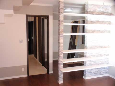 Non-living room. First floor Western-style shelf