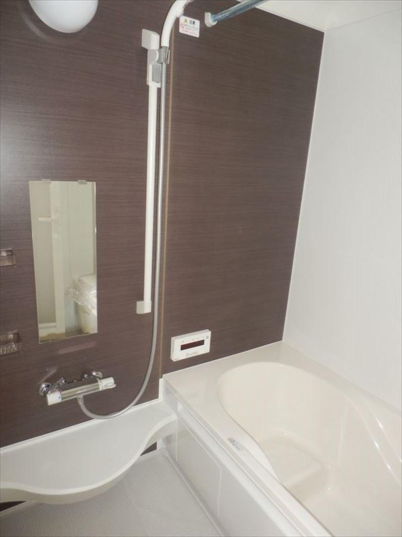 Same specifications photo (bathroom)