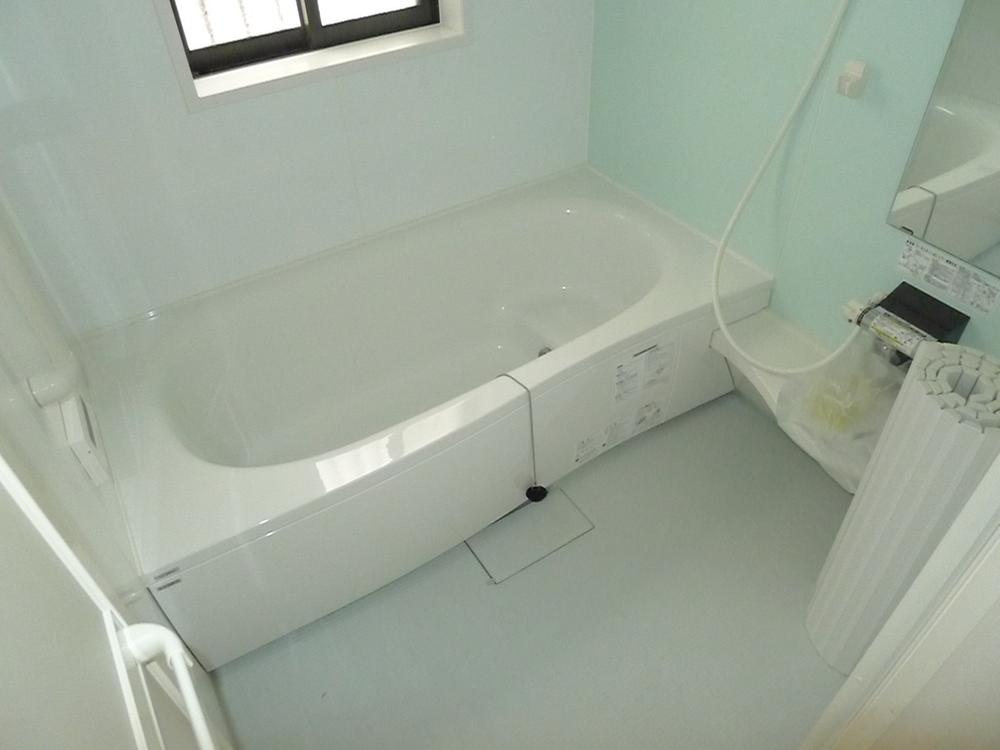 Same specifications photo (bathroom). Example of construction