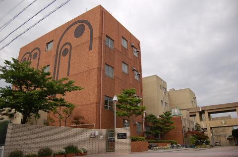 Primary school. Aihara until elementary school 1200m
