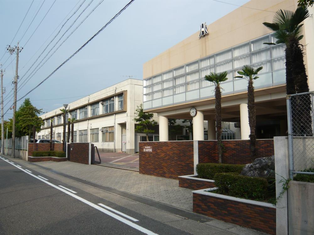 Junior high school. Takinomizu 800m until junior high school
