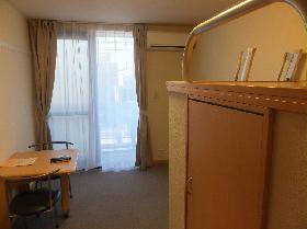 Living and room. curtain ・ Air conditioning ・ closet