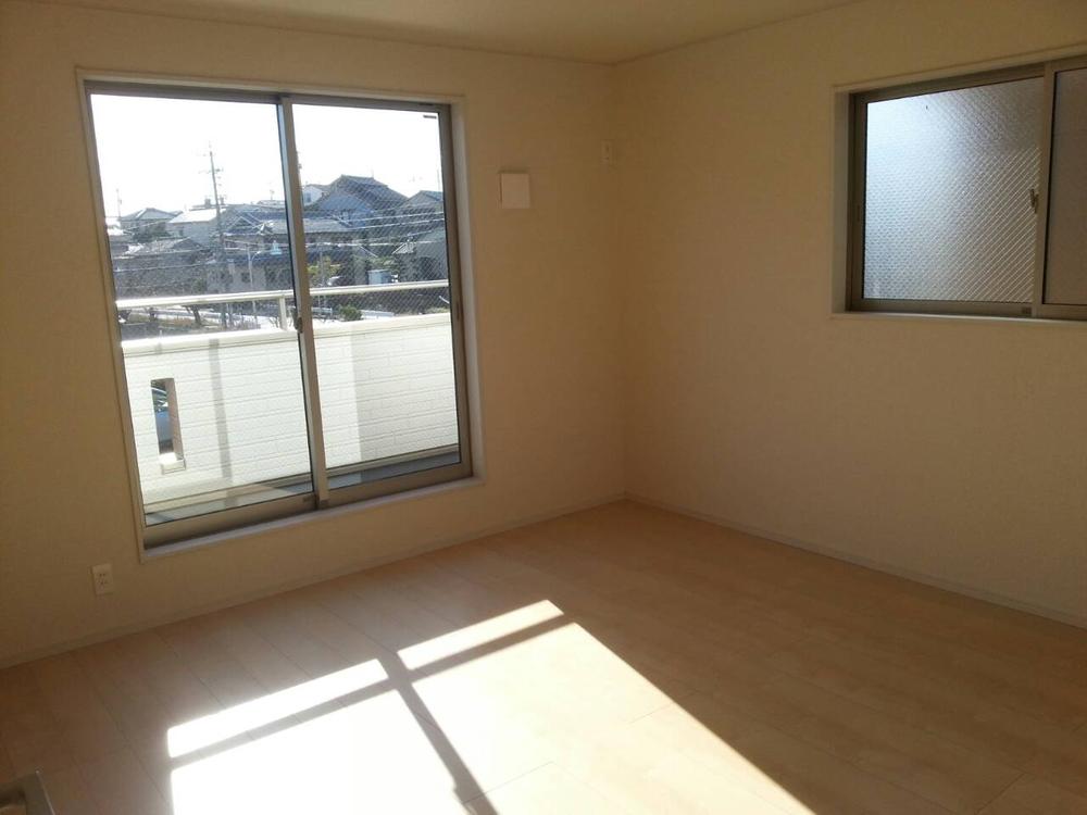 Non-living room. 8 pledge Western-style is positive per good two-plane daylight!