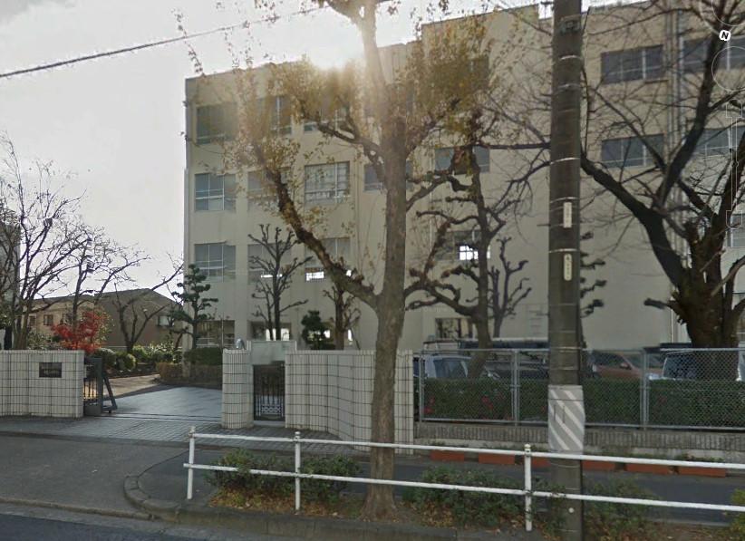 Junior high school. 910m to Nagoya Municipal Chidorigaoka junior high school