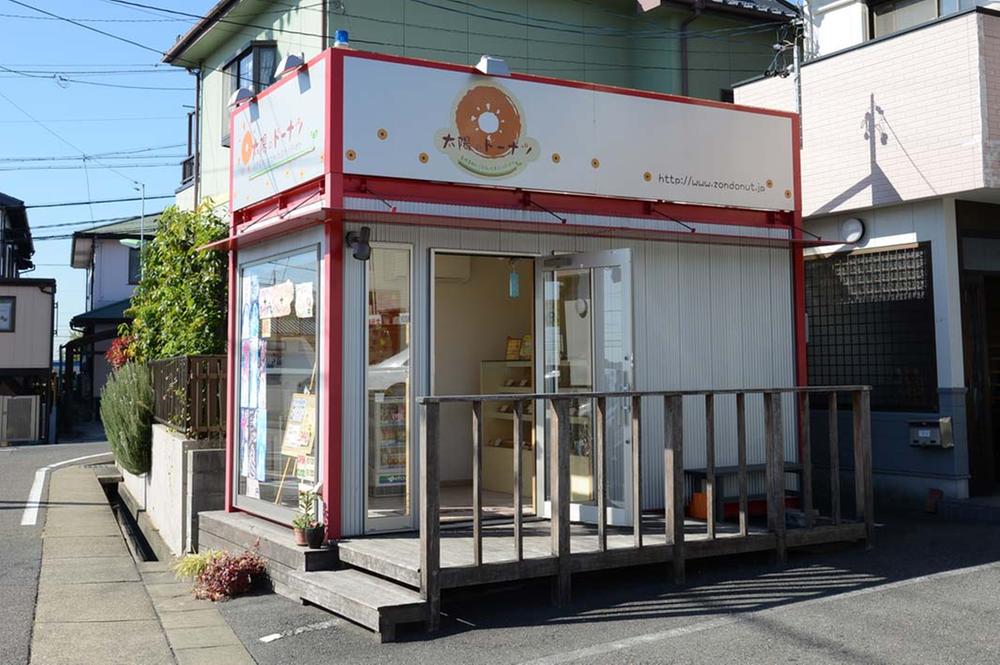 Other Environmental Photo. 500m delicious donut shop until the donut of the sun