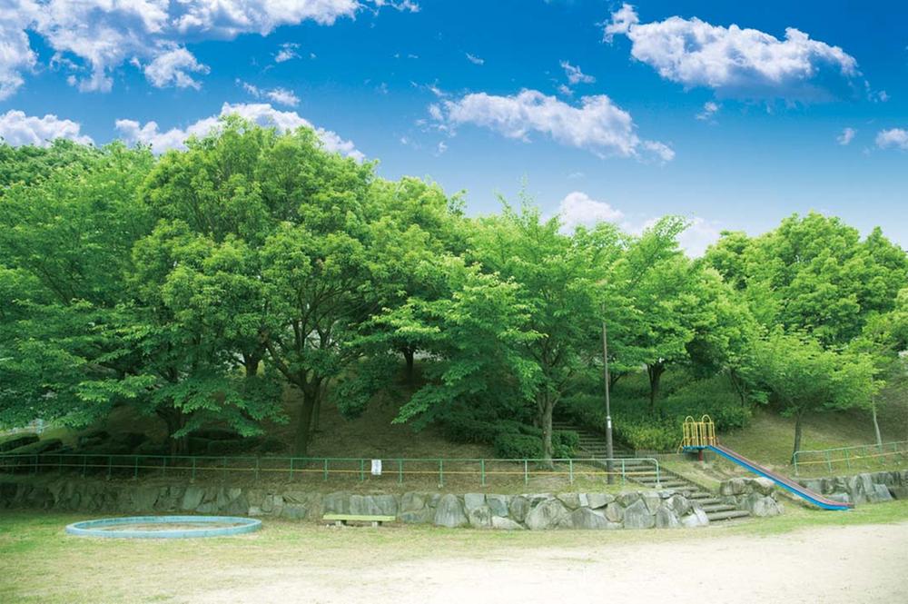 park. 100m until Ogatayama park
