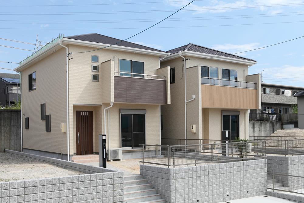 Local appearance photo. Building F from left, G Building site (October 2013) Shooting