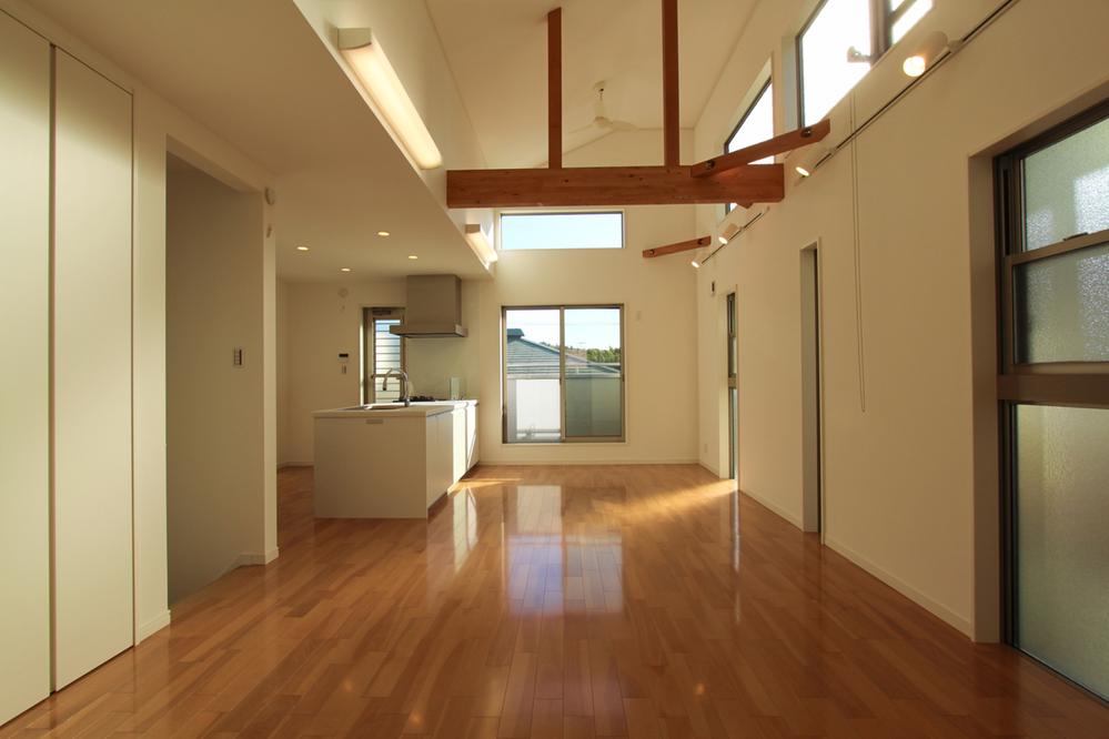 Living. LDK of gradient high ceiling specification 19.5 Pledge (With under-floor heating)