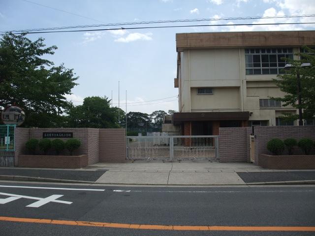 Primary school. Nagoyashiritsudai Kokita until elementary school 1077m