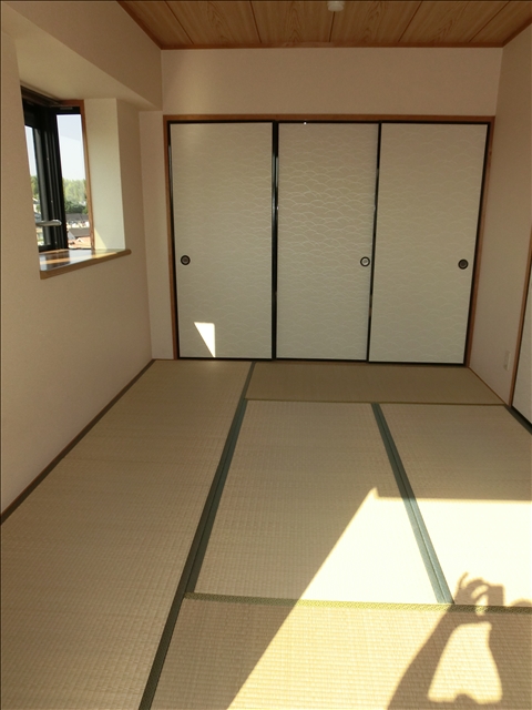 Other room space. It is the south side Japanese-style room ☆