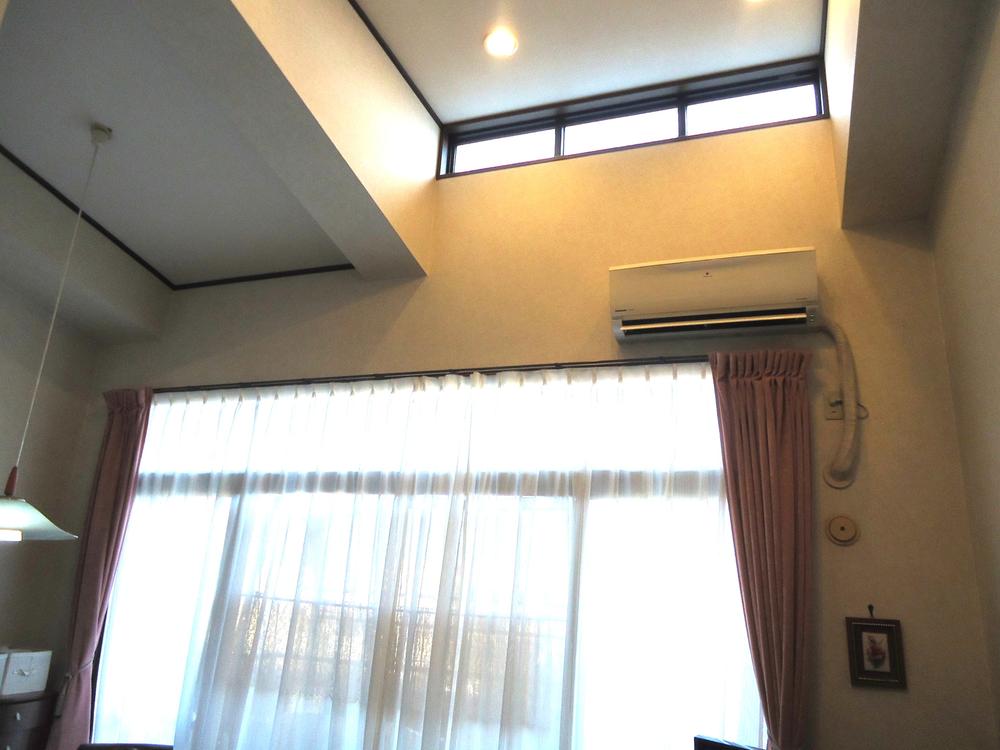 Living. Indoor (07 May 2013) Shooting