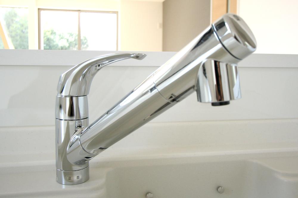 Other Equipment.  ■ Convenience also comes with a water purifier built-in faucet shower hose